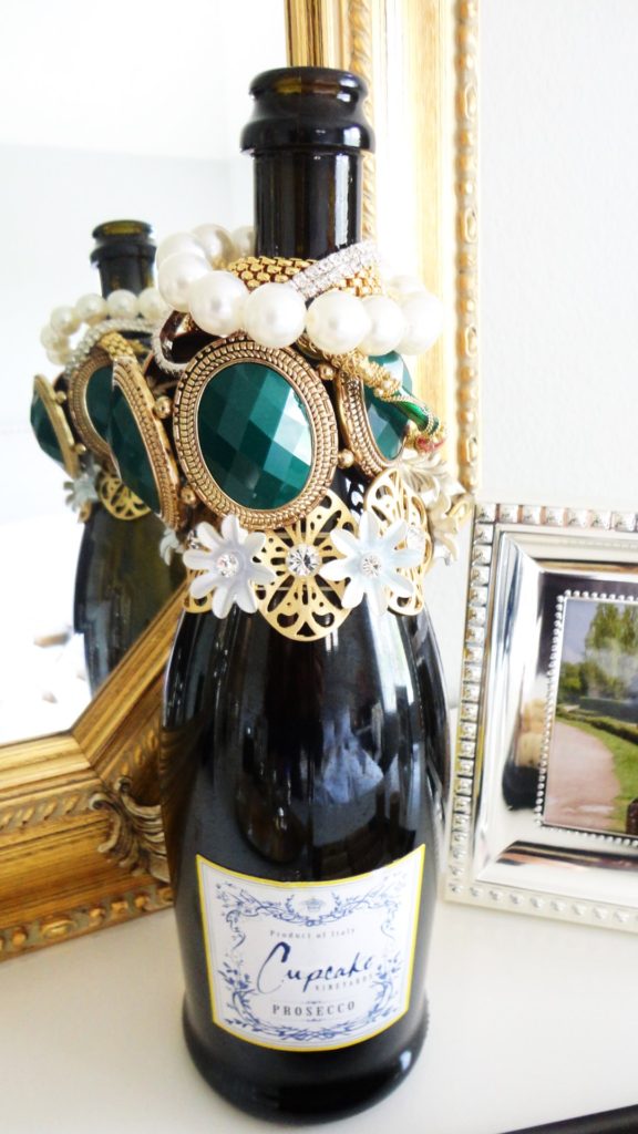 Wine-Bottle-Jewelry-Holder